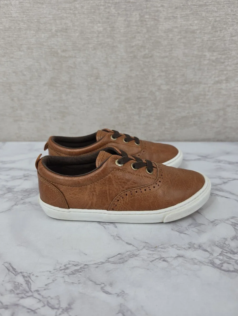 Old Navy Dressy Cognac Brown Brogues Sneakers Tennis Shoes Boys Toddler Size 11